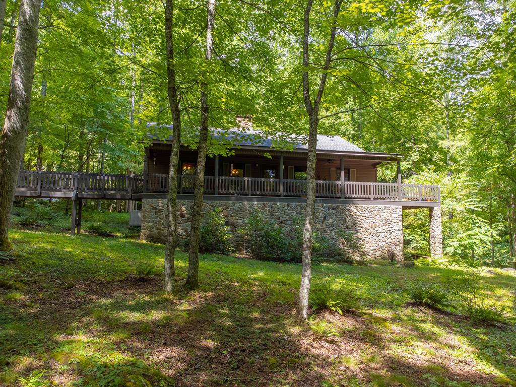 1221 Sam Cove Property Photo 1