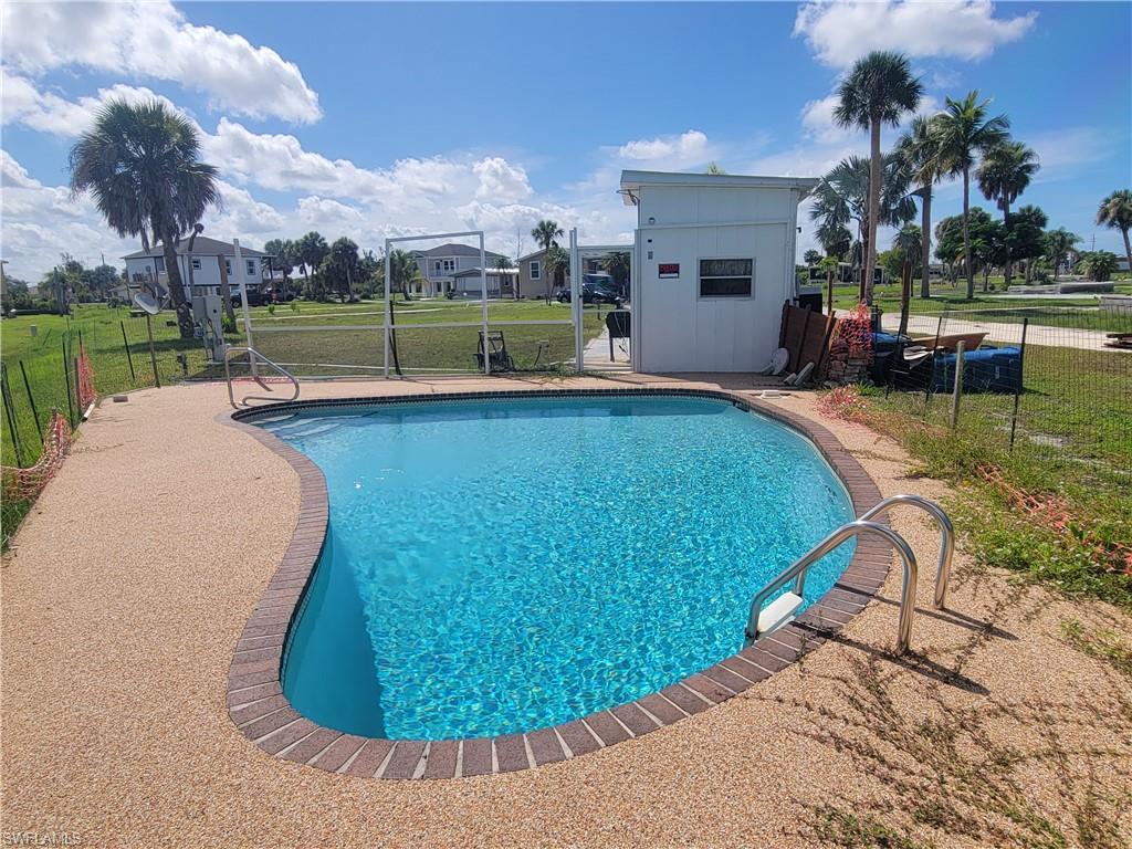 13690 Gannet Dr Property Photo 4