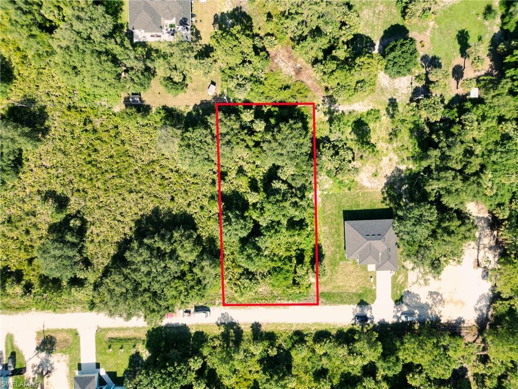 404 Thompson Ave Property Photo 2