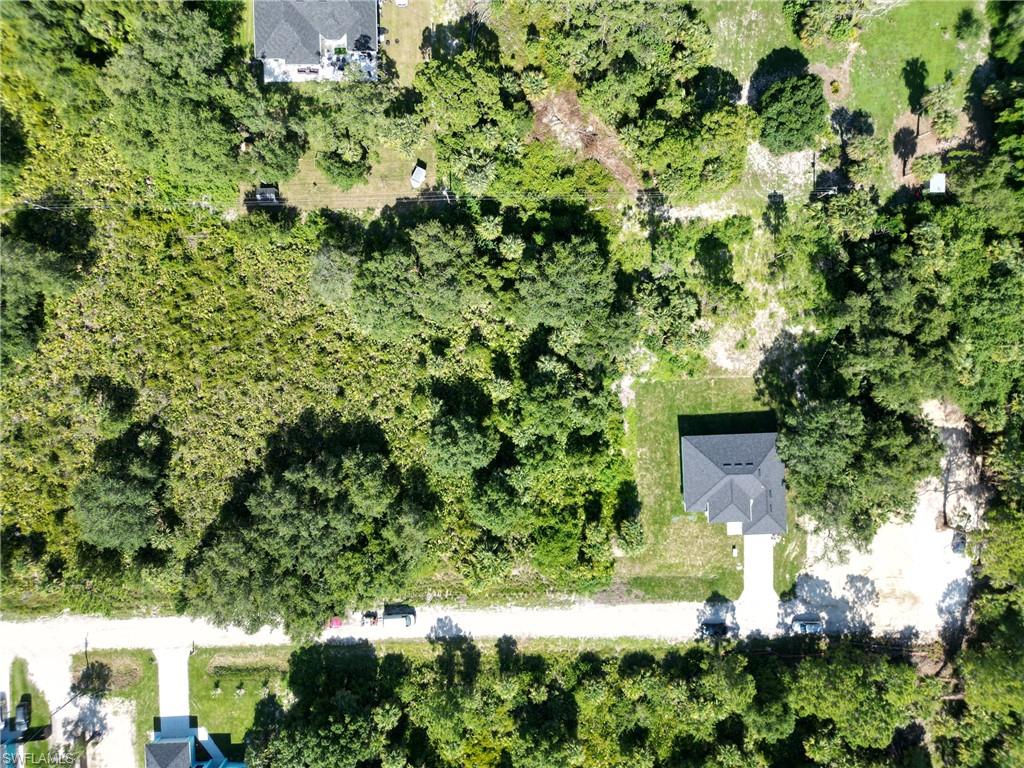 404 Thompson Ave Property Photo 3