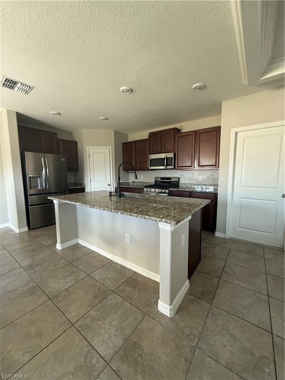 9612 Lemon Drop Loop Property Photo 4