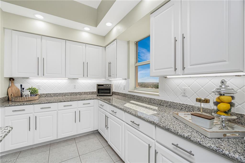 3313 Sunset Key Cir 701 Property Photo 18