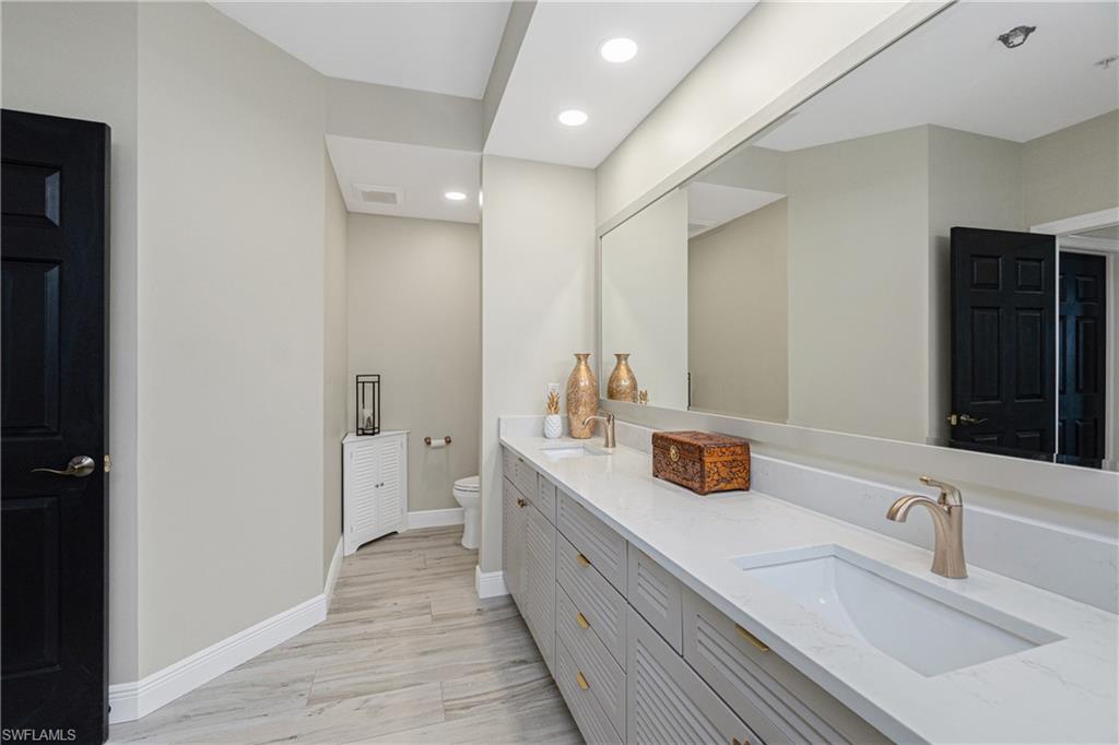 3313 Sunset Key Cir 701 Property Photo 30