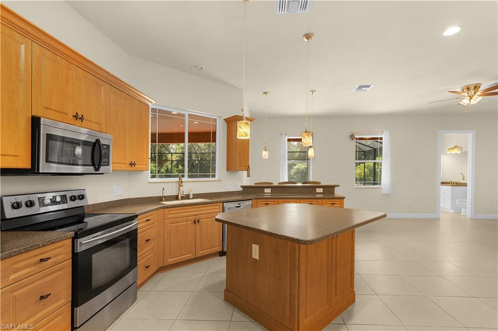 4851 Cedar Hammock Ct Property Photo 11