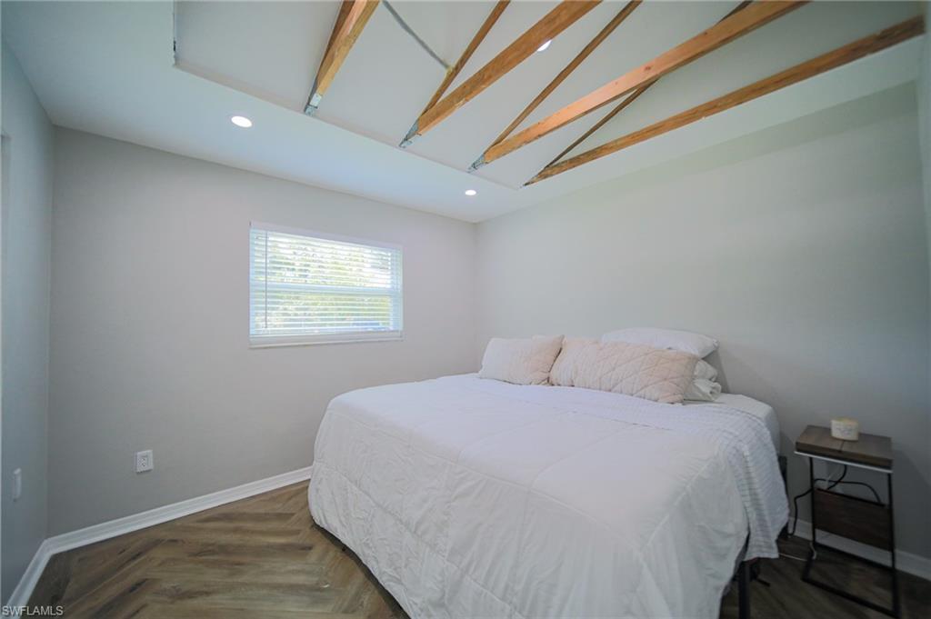 548 Redlin St Property Photo 12