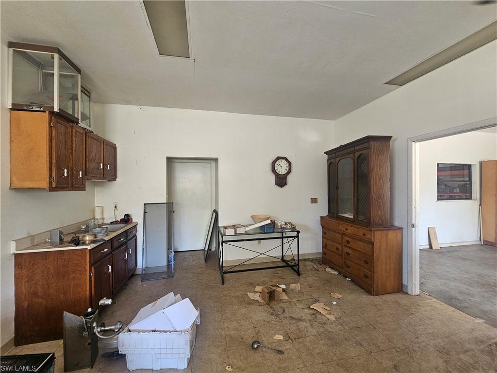 6830 Buckingham Rd Property Photo 13