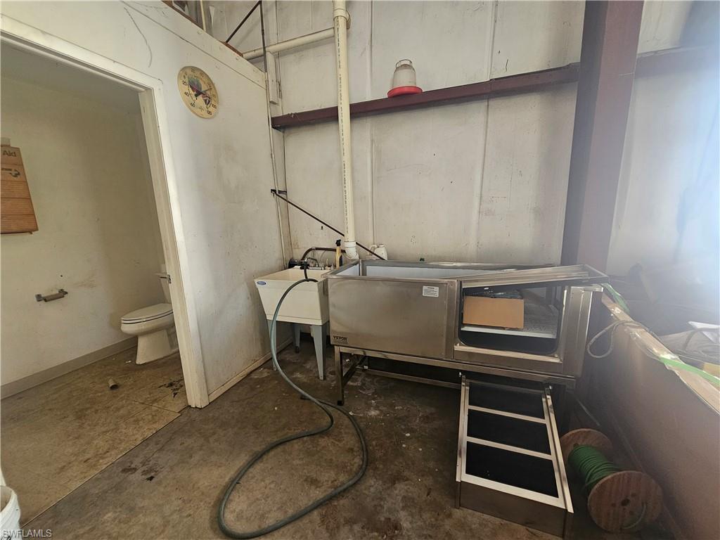 6830 Buckingham Rd Property Photo 17
