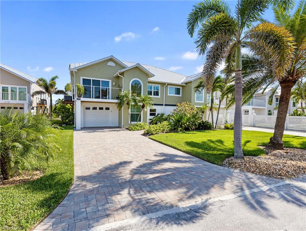 12176 Siesta DR Property Photo 1