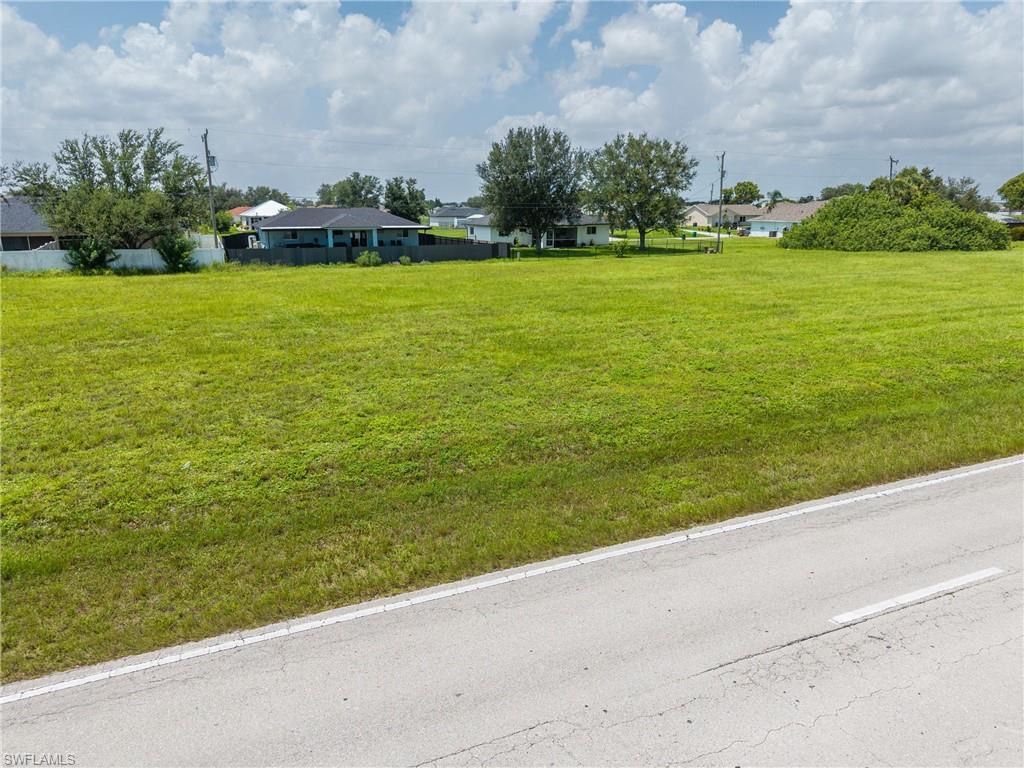 2144 Diplomat Pkwy E Property Photo 4