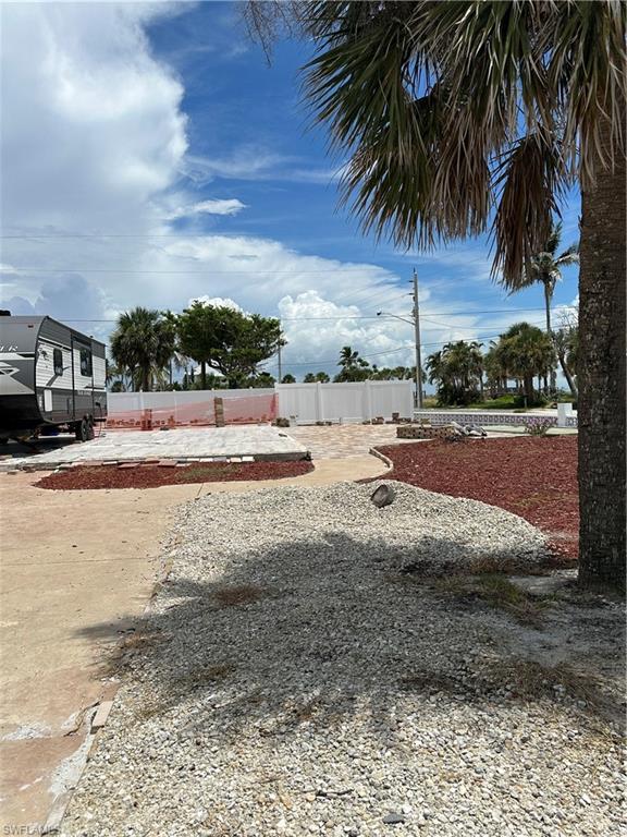 106 Hibiscus Dr Property Photo 6