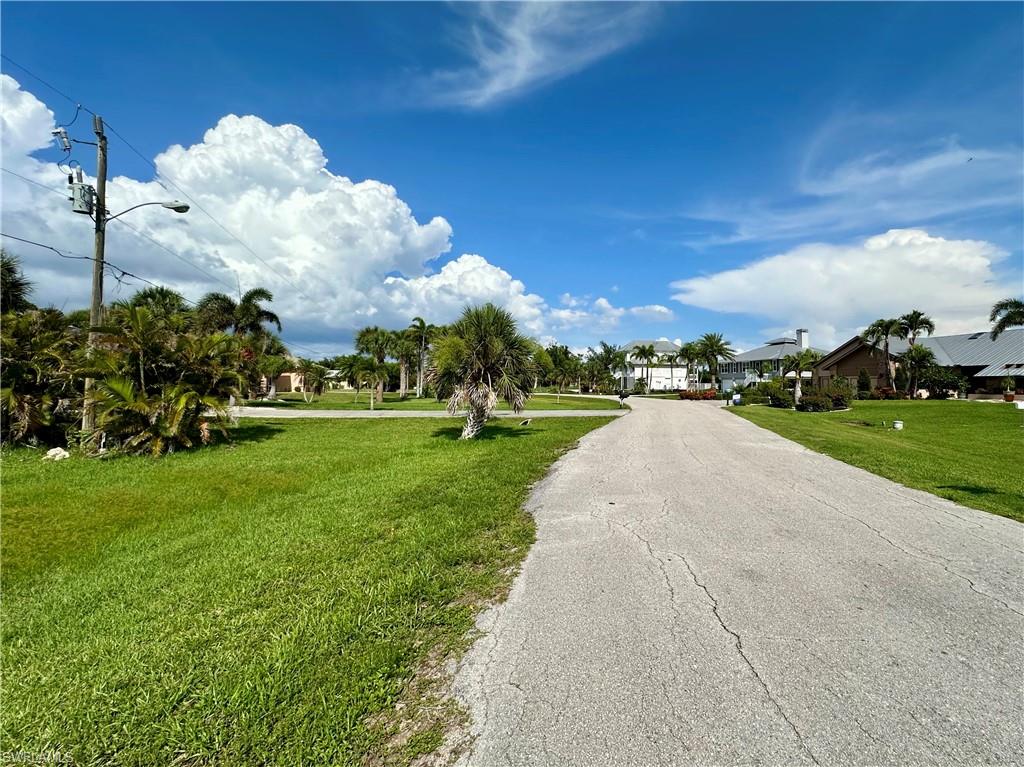 7770 Grande Pine Rd Property Photo 4