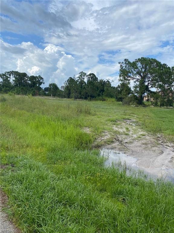2109/2111 FAIRWAY DR Property Photo 1