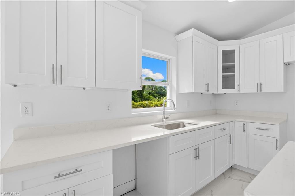 736 Aprile Ave S Property Photo 7