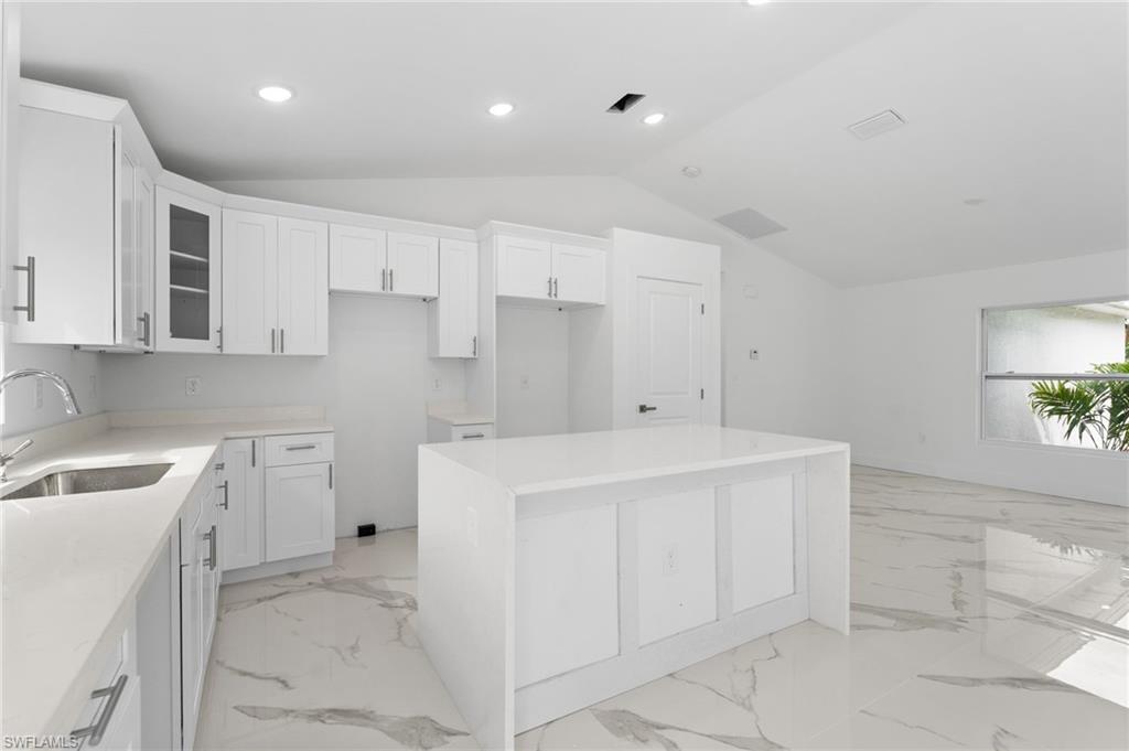 736 Aprile Ave S Property Photo 8