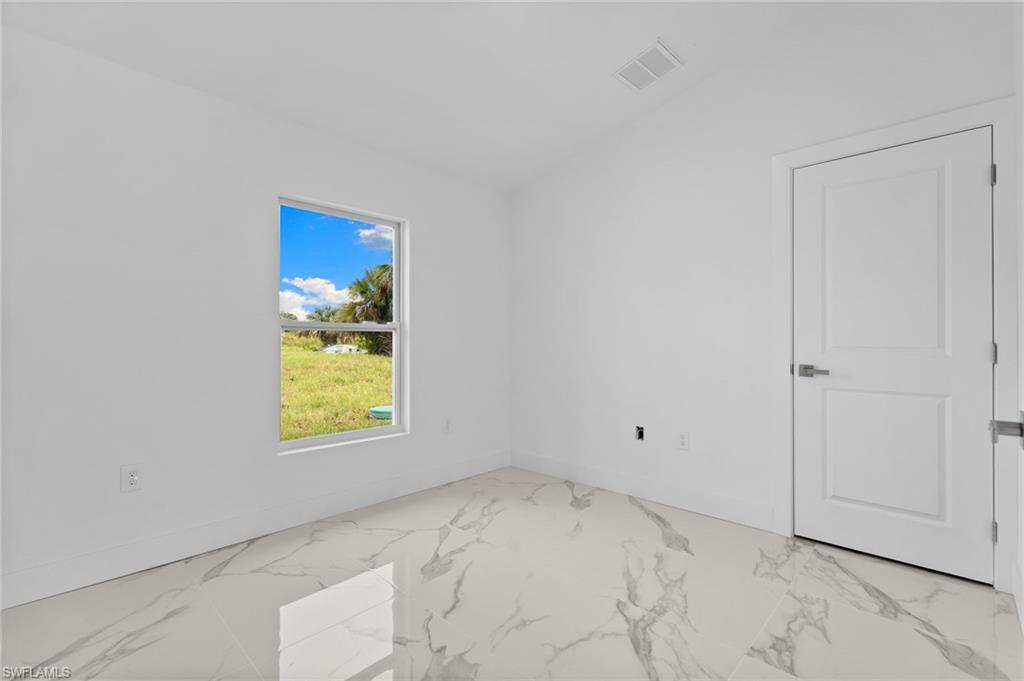 736 Aprile Ave S Property Photo 15