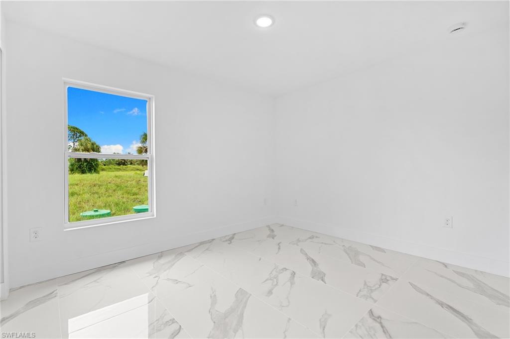 736 Aprile Ave S Property Photo 25