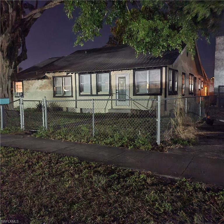 341 E El Paso Ave Property Photo 1