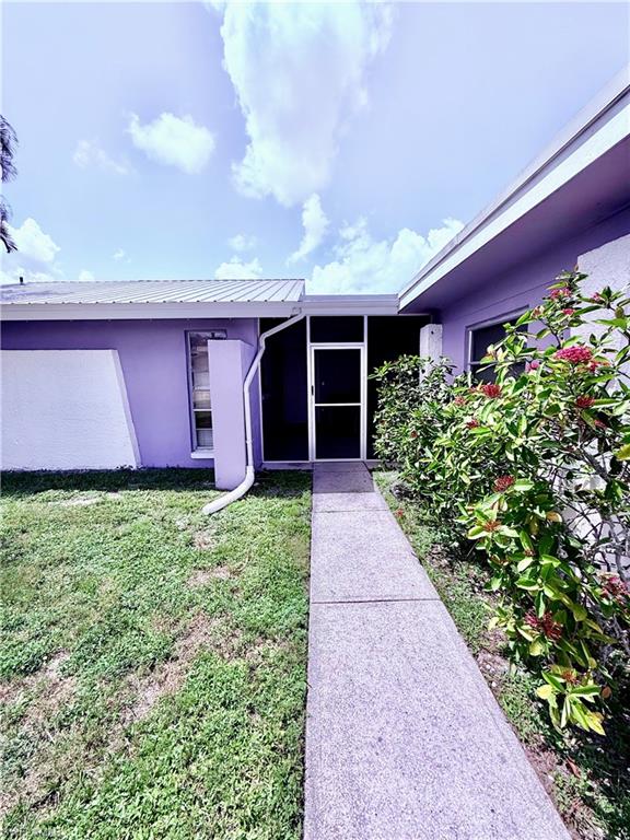 868 Bethany Ct N Property Photo 3