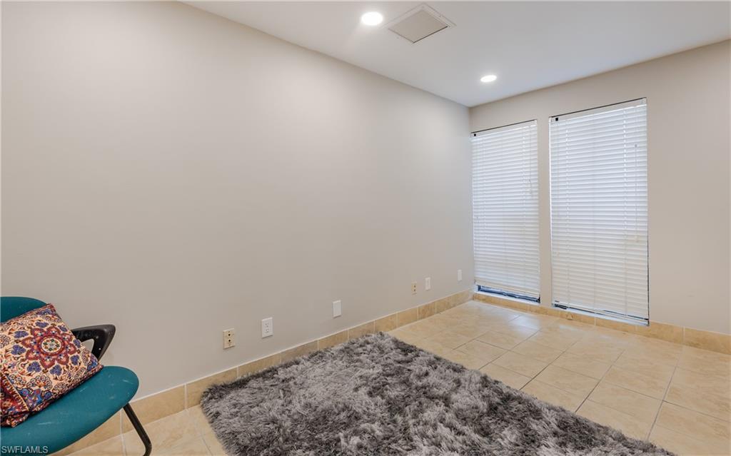 12734 Kenwood Ln # 45 Property Photo 12