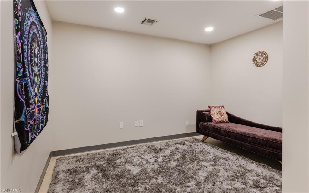 12734 Kenwood Ln # 45 Property Photo 13