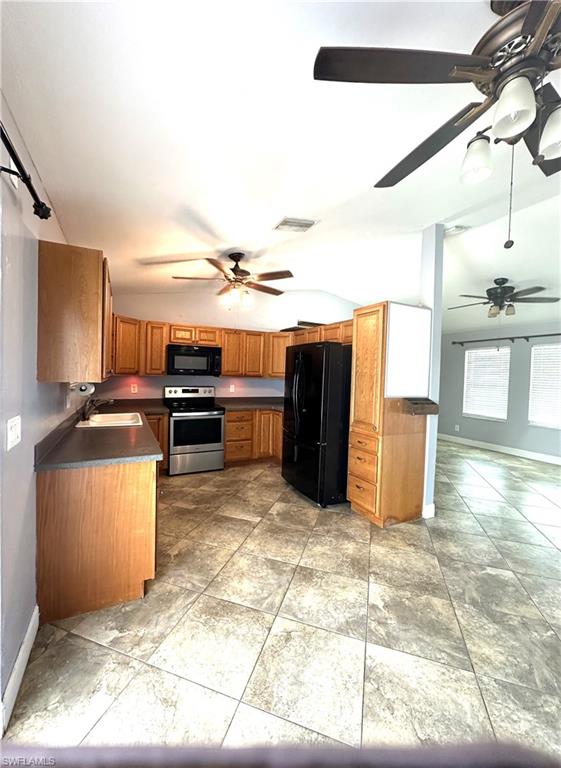 1217 Ne 1st Pl Property Photo 3