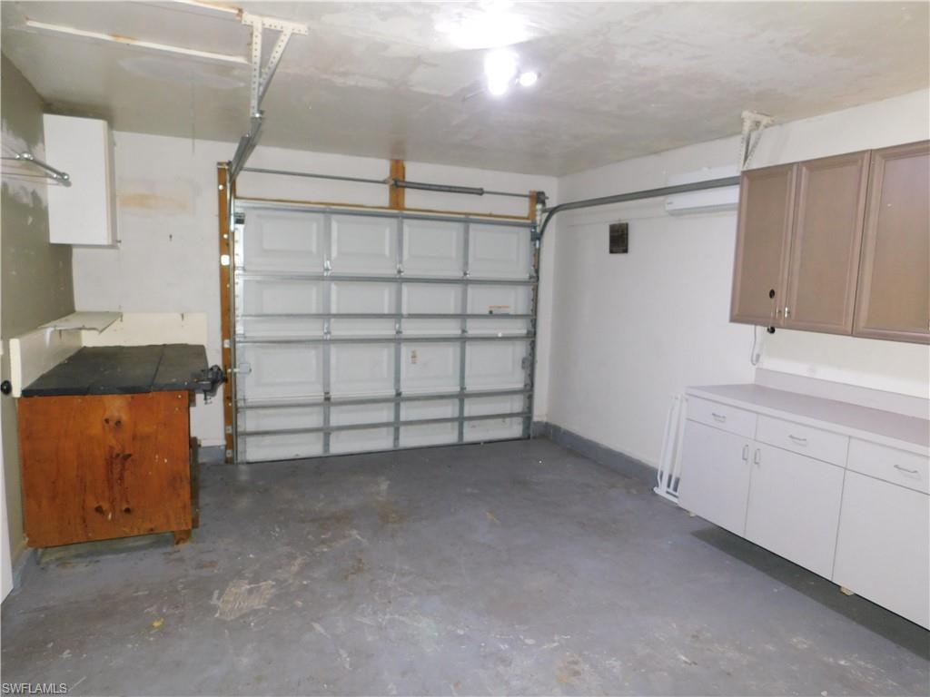 1217 Ne 1st Pl Property Photo 21