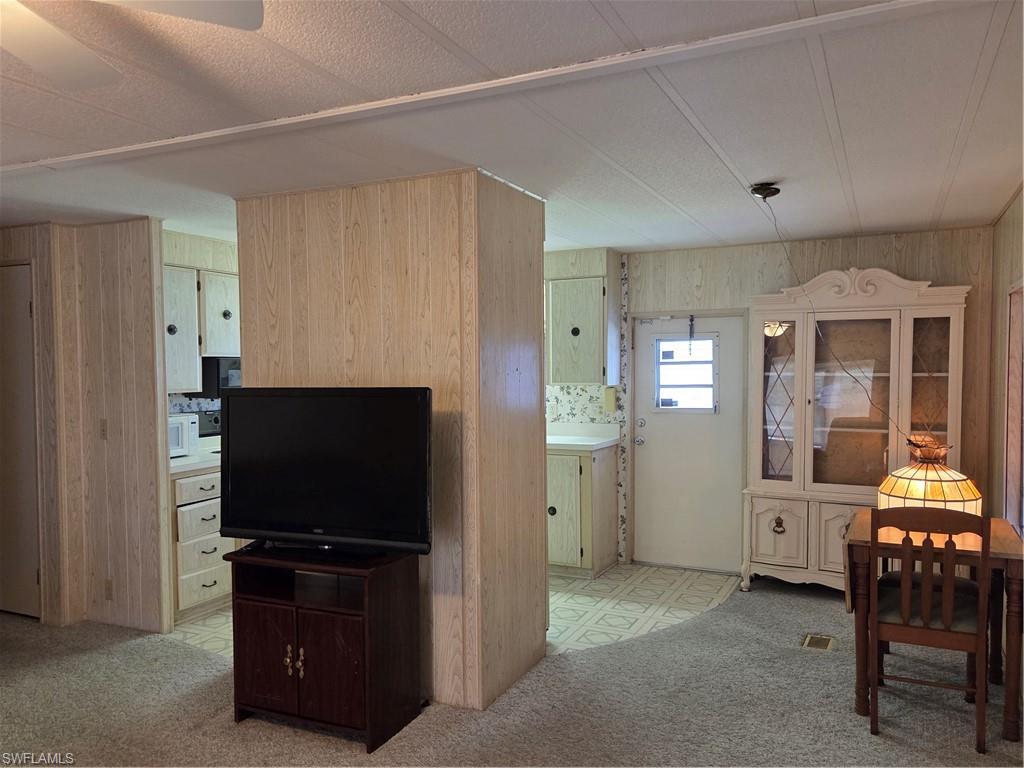 963 Idle Way Dr Property Photo 11