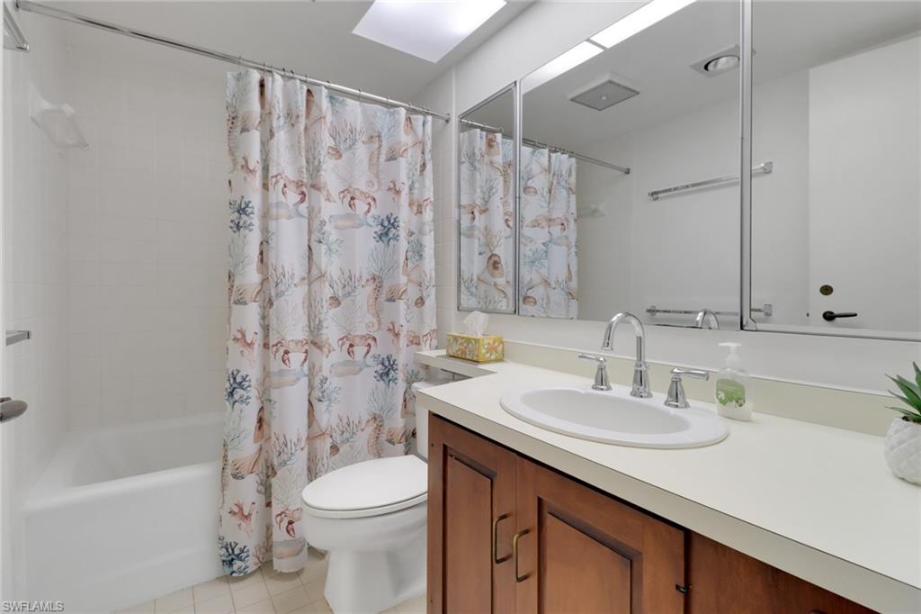 5015 Harbortown Ln 104 Property Photo 8