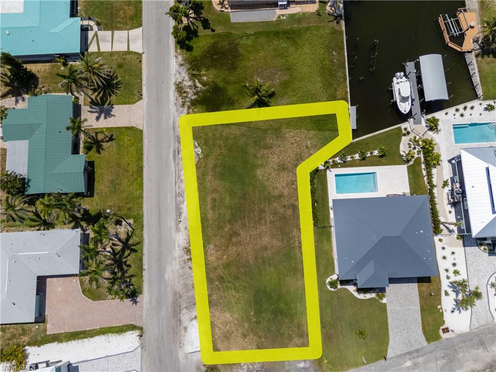 2 Bayview Blvd Property Photo 3