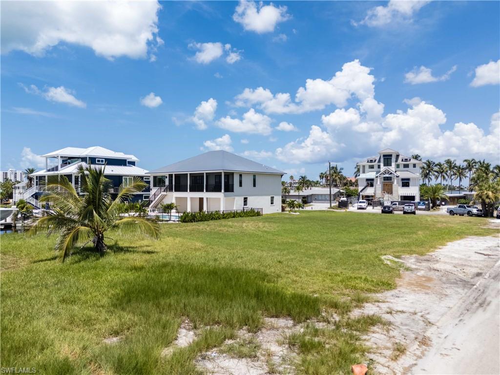 2 Bayview Blvd Property Photo 8