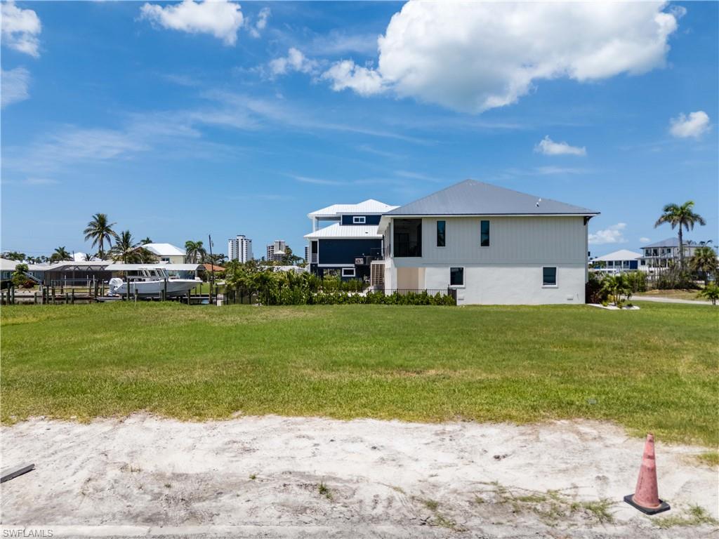 2 Bayview Blvd Property Photo 9