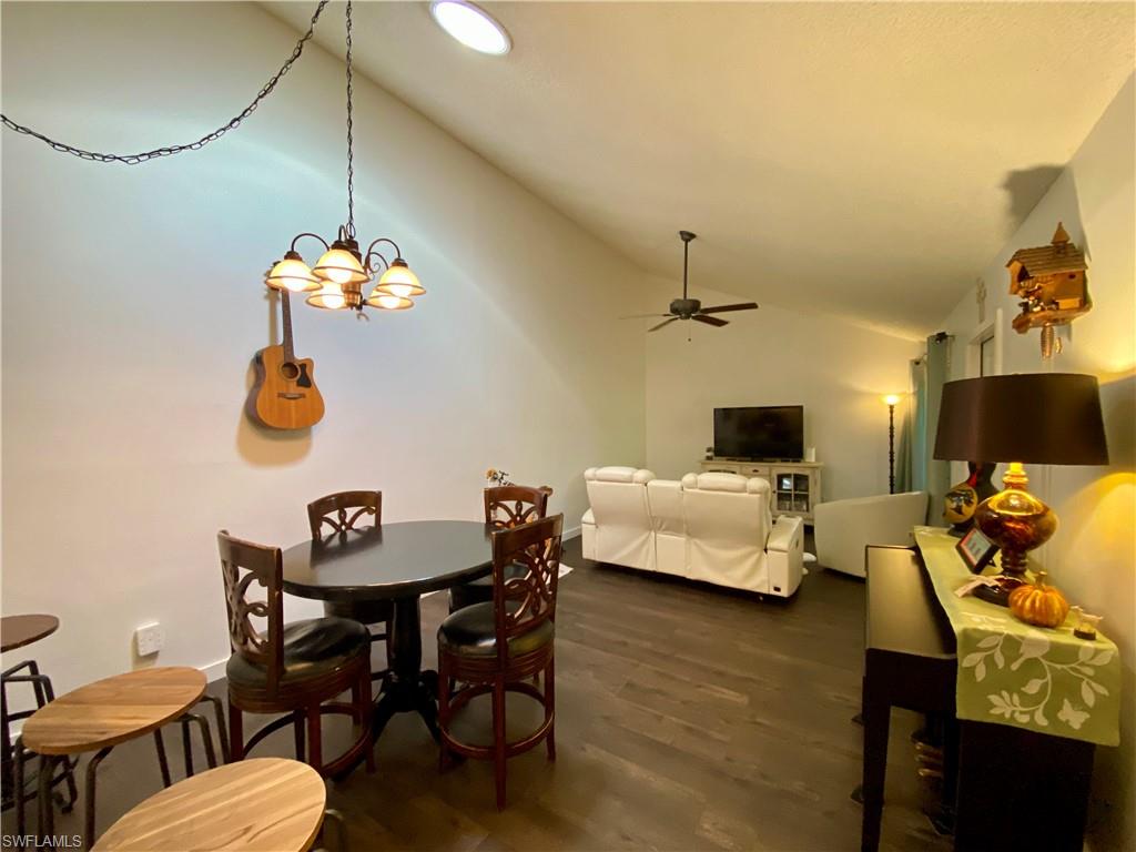 5647 Foxlake Dr Property Photo 4