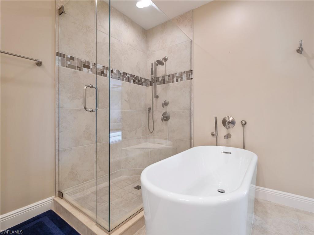 14819 Laguna Dr 703 Property Photo 29