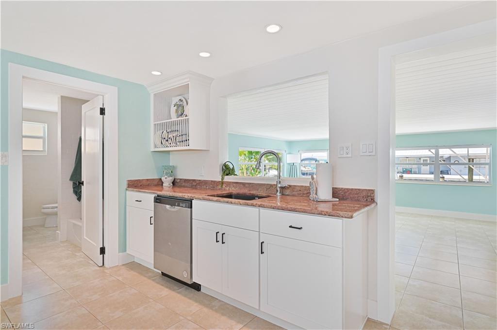 2500 Harbor View Dr Property Photo 23