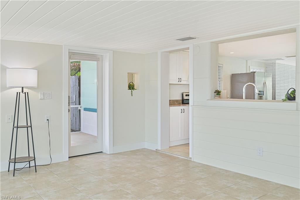 2500 Harbor View Dr Property Photo 25
