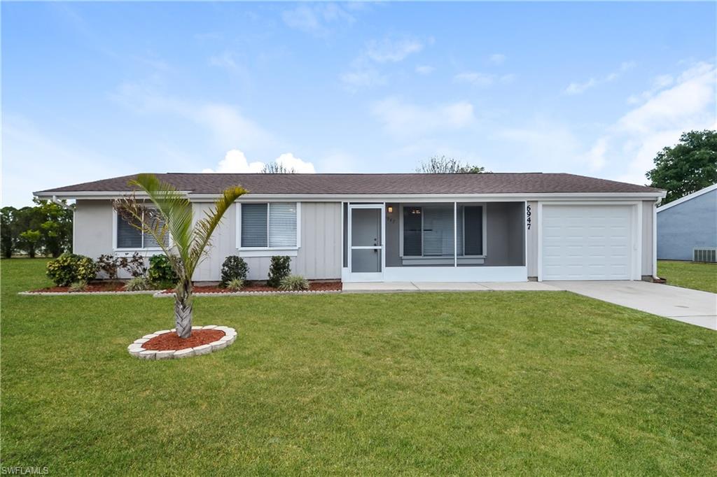 6947 Roslyn CT