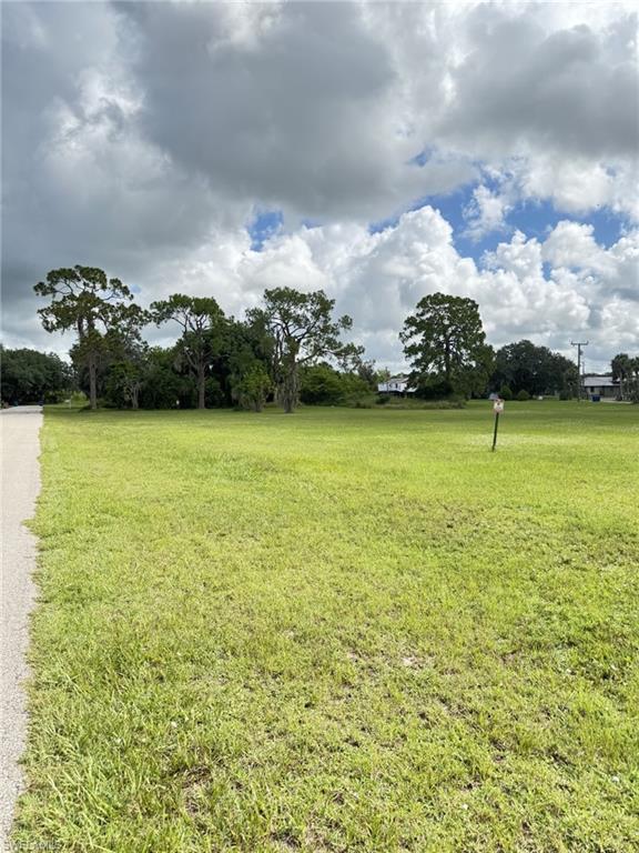 2091 Gardner Rd Property Photo 2