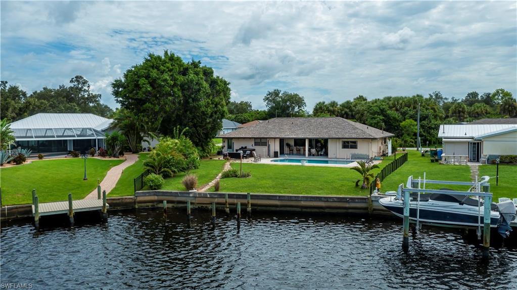 18537 Klingler Cir Property Photo 9