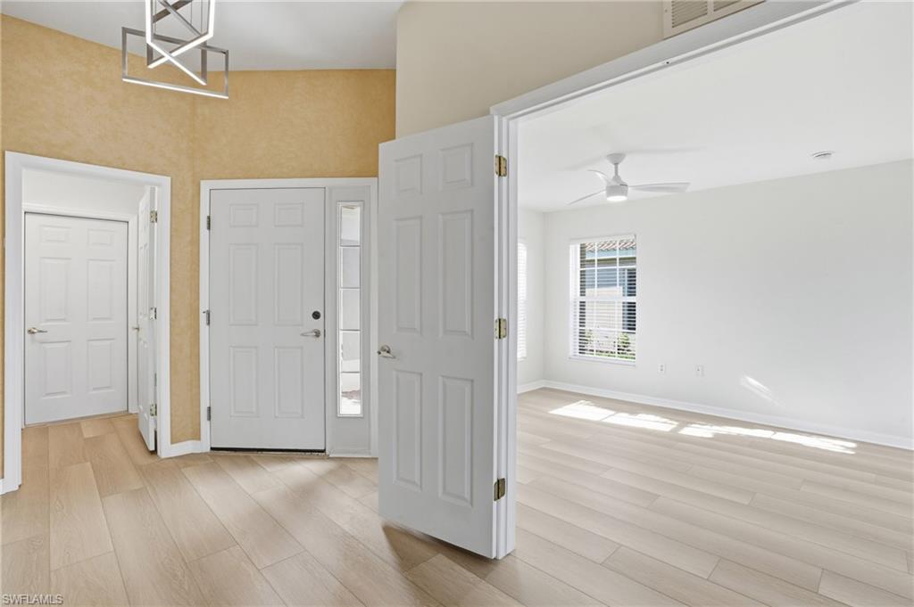 10055 Oakhurst Way Property Photo 6