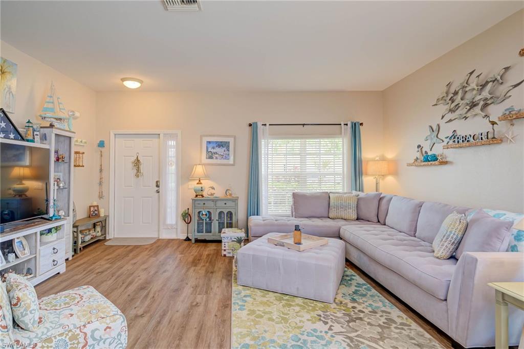 9005 Falcon Pointe Loop Property Photo 6