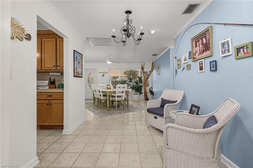 2368 Date St Property Photo 8