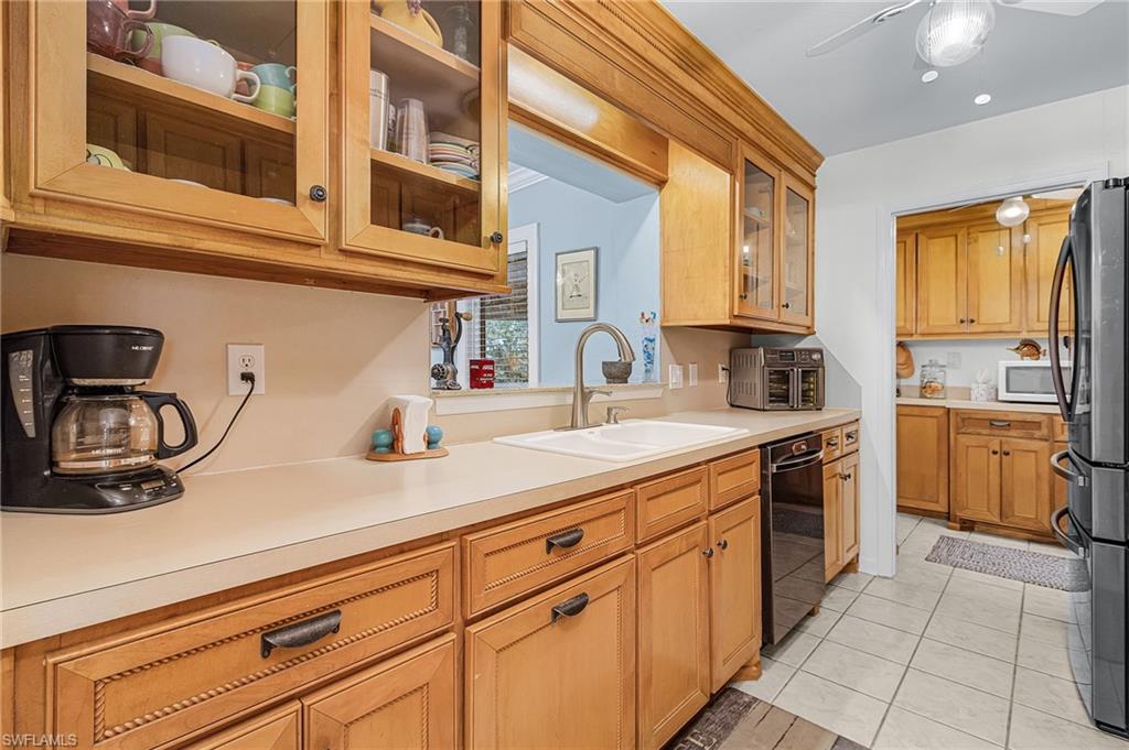 2368 Date St Property Photo 11