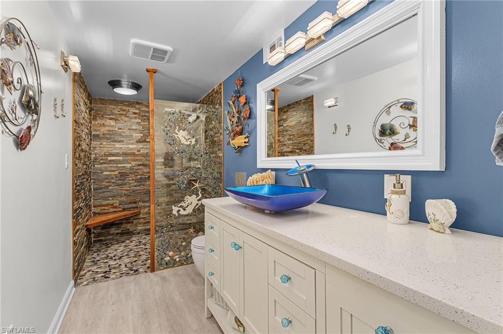 2368 Date St Property Photo 18