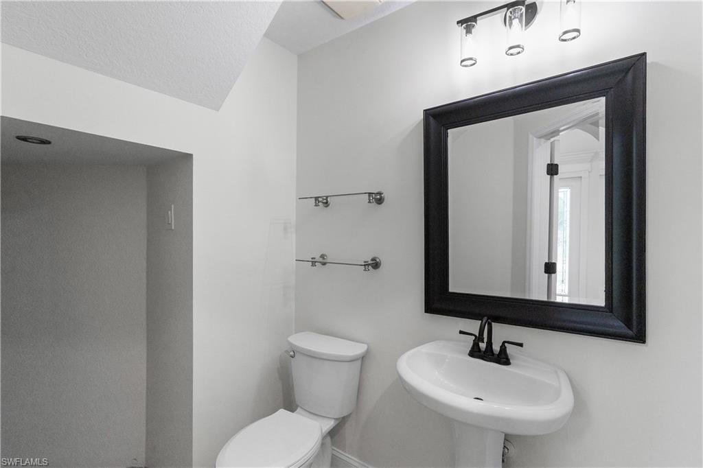 11519 Gainsborough Way Property Photo 6