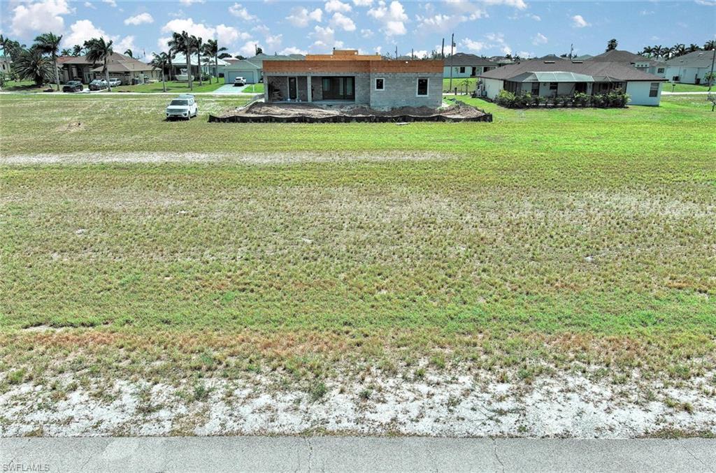 1037 NW 37th PL Property Photo 1