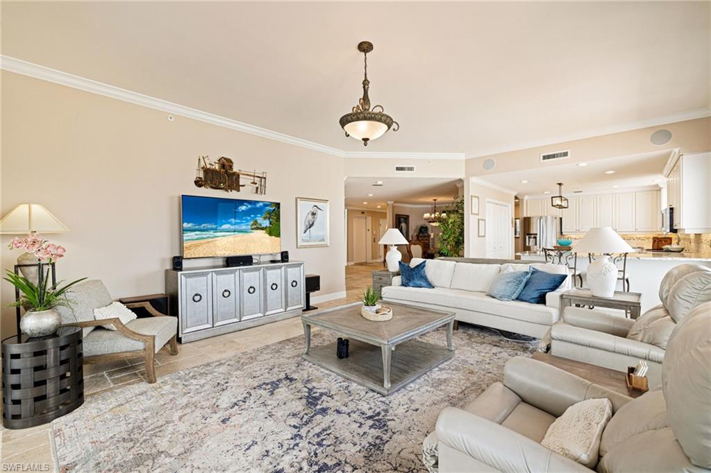 14813 Laguna Dr # 1b Property Photo 6