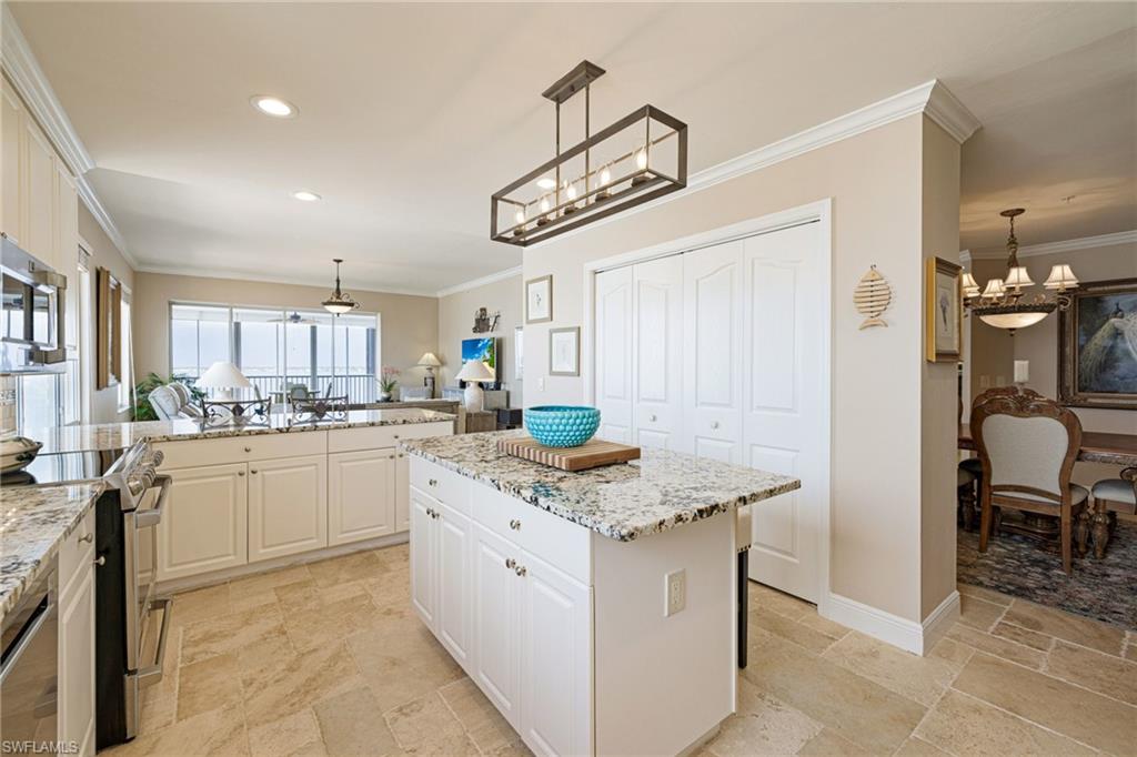 14813 Laguna Dr # 1b Property Photo 8