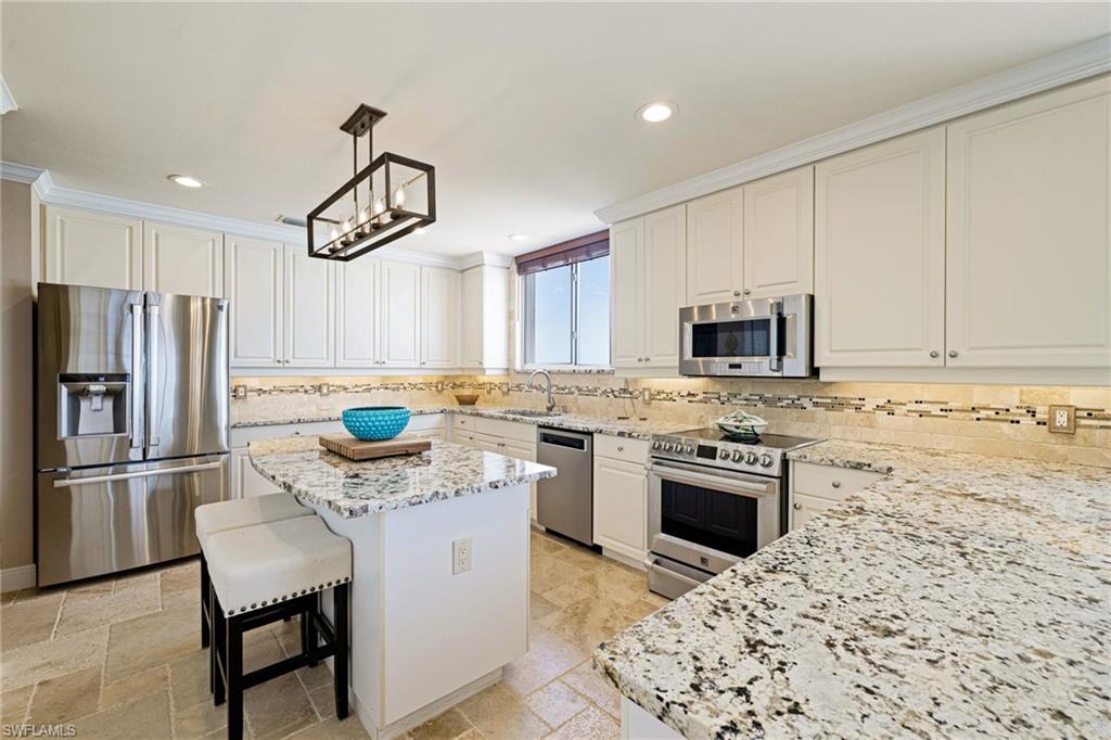 14813 Laguna Dr # 1b Property Photo 10