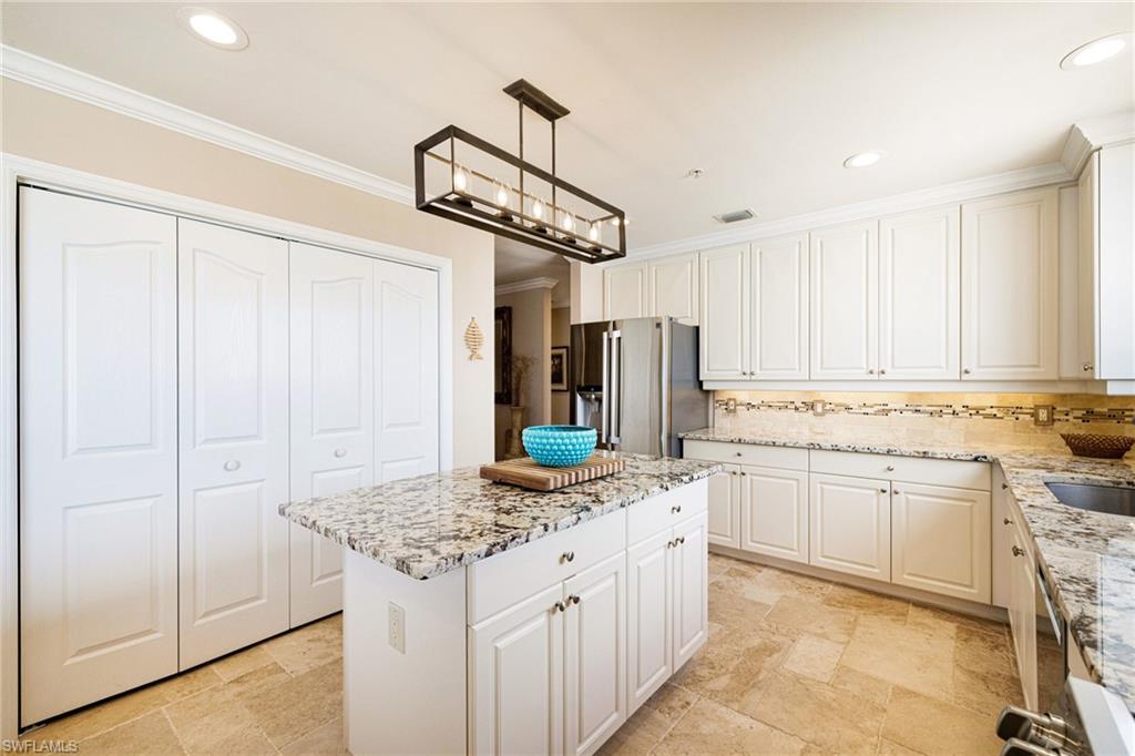 14813 Laguna Dr # 1b Property Photo 12