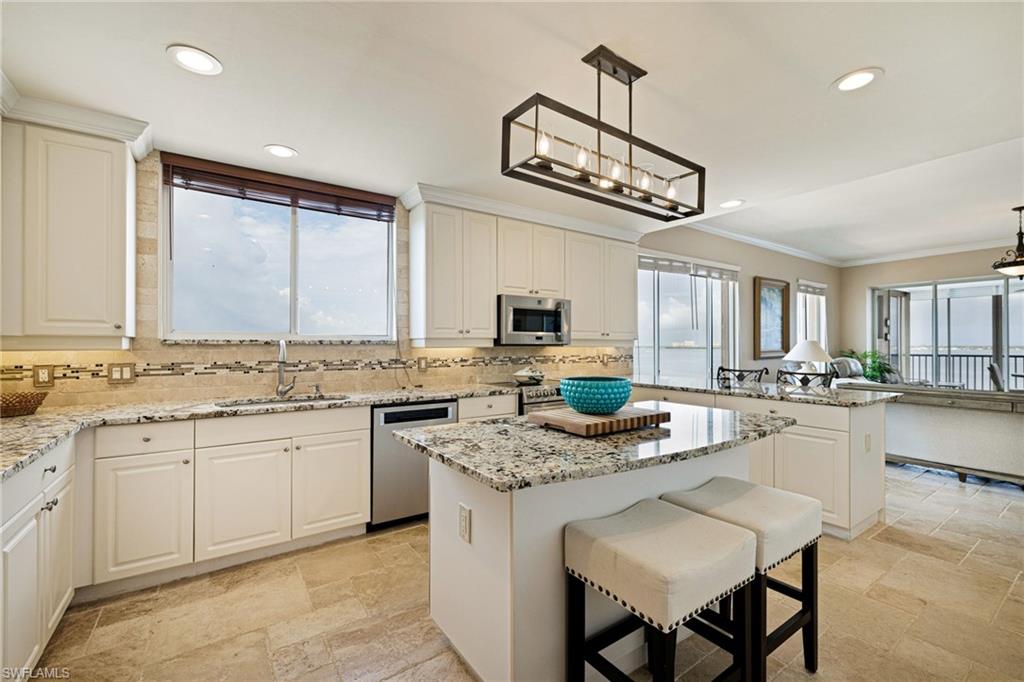 14813 Laguna Dr # 1b Property Photo 13